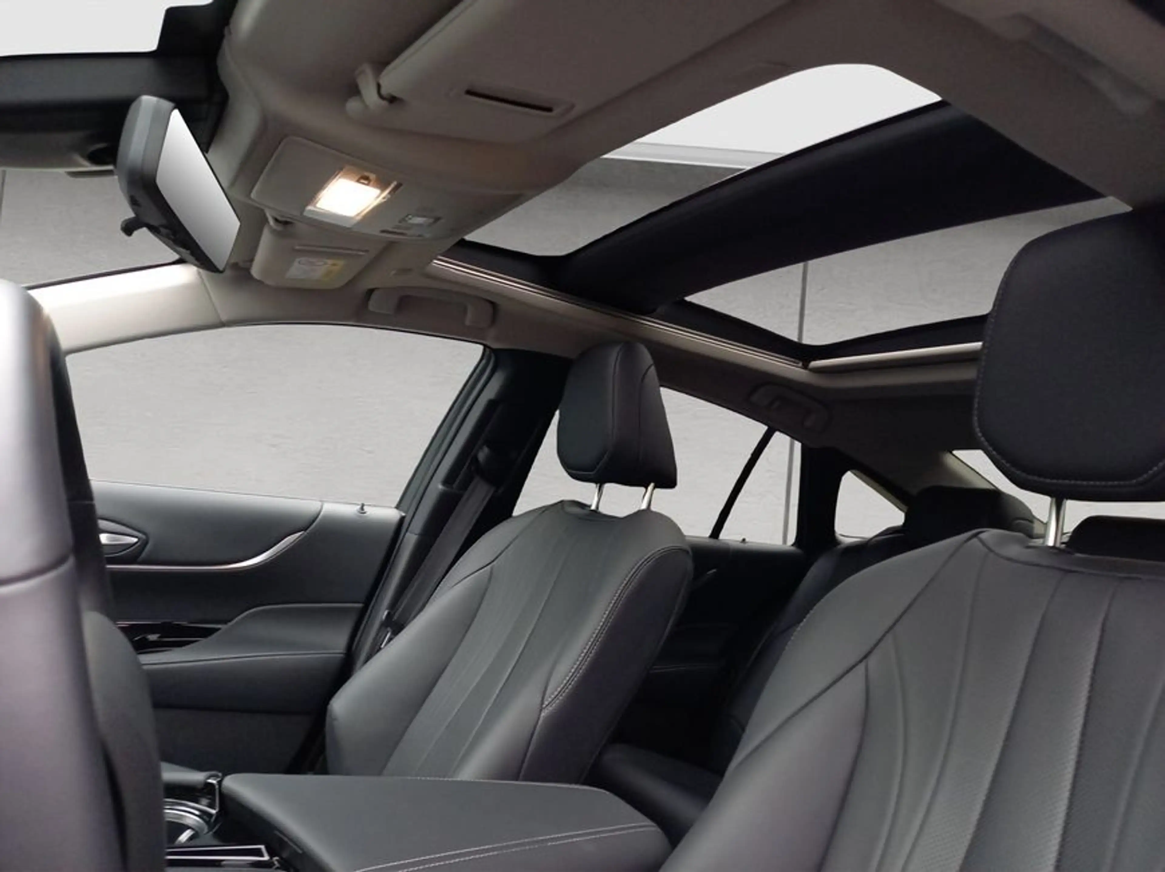 Toyota Mirai Advanced Head-up-Display 360°Kamera, Navi — photo 15