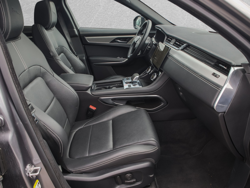 Jaguar F-Pace D200 R-Dynamic SE AHK HUD Pano — photo 3