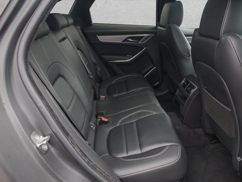 Jaguar F-Pace D200 R-Dynamic SE AHK HUD Pano — photo 5