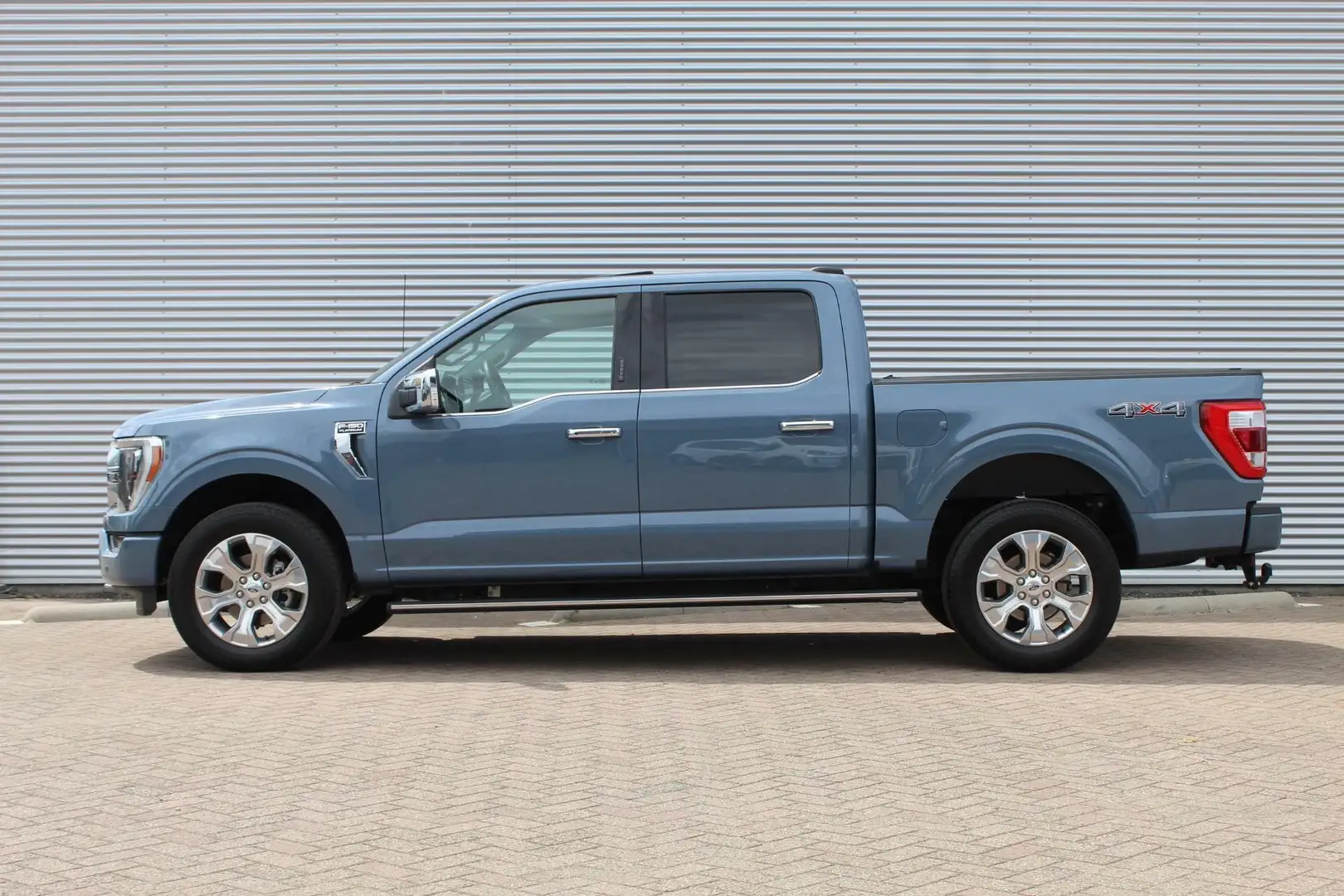 Ford F 150 USA Platinum CrewCab 3.5L EcoBoost/Pano/Carplay Blauw - 2
