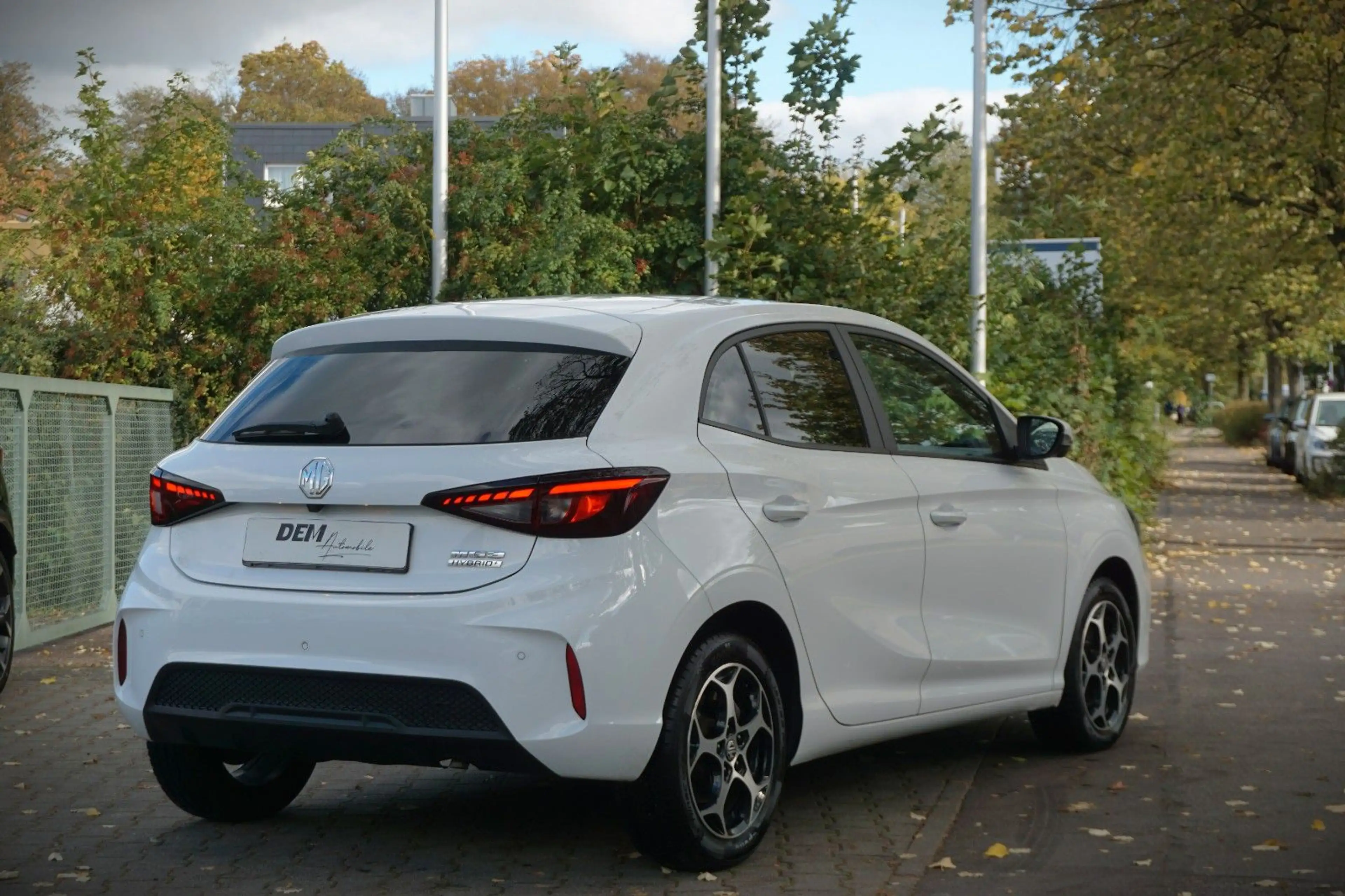 MG MG3 1.5 Hybrid+ 143 kW Luxury / 360° / ACC / — photo 4
