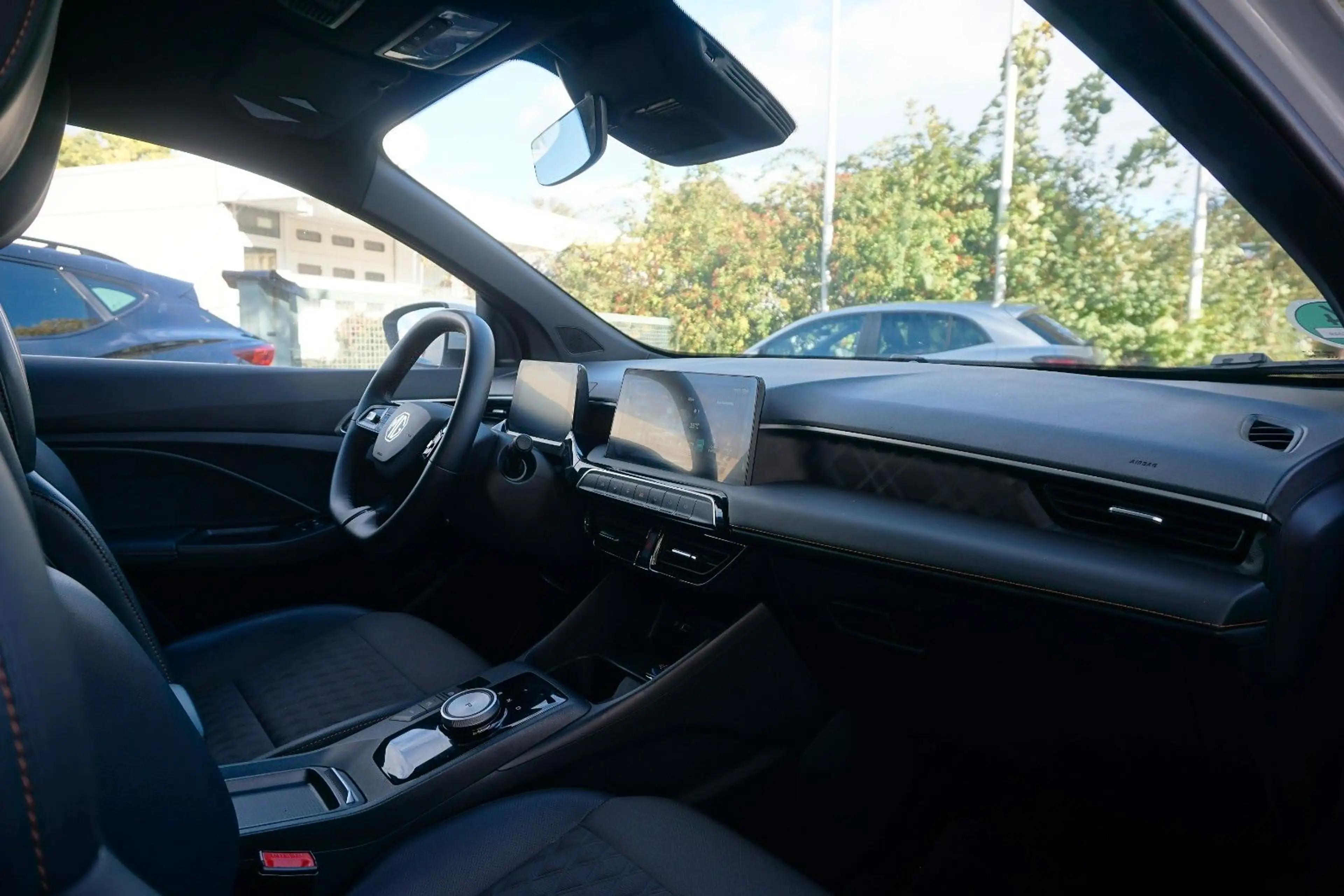 MG MG3 1.5 Hybrid+ 143 kW Luxury / 360° / ACC / — photo 12