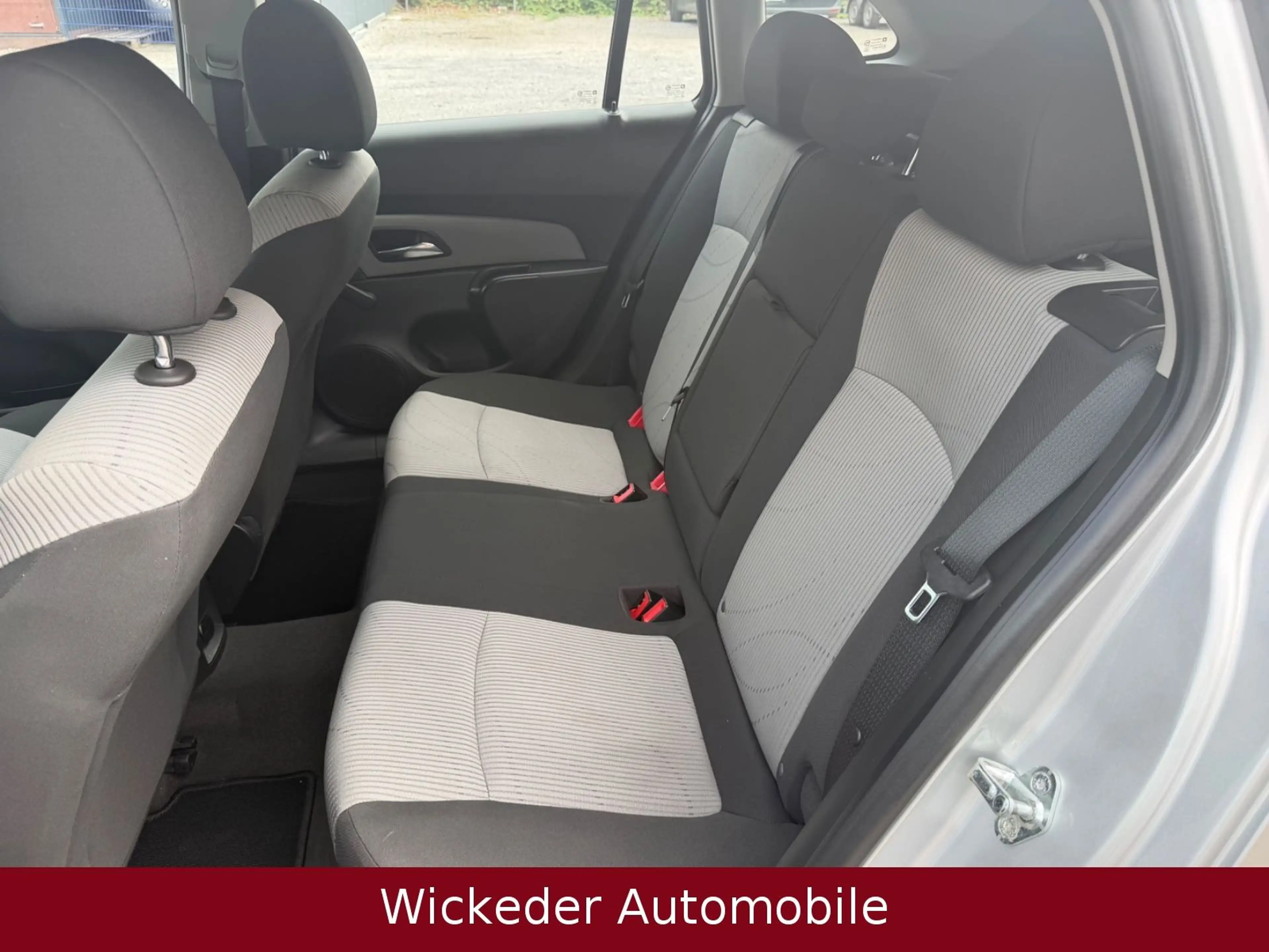 Chevrolet Cruze Station Wagon LS+Tüv Neu/Klima — photo 8
