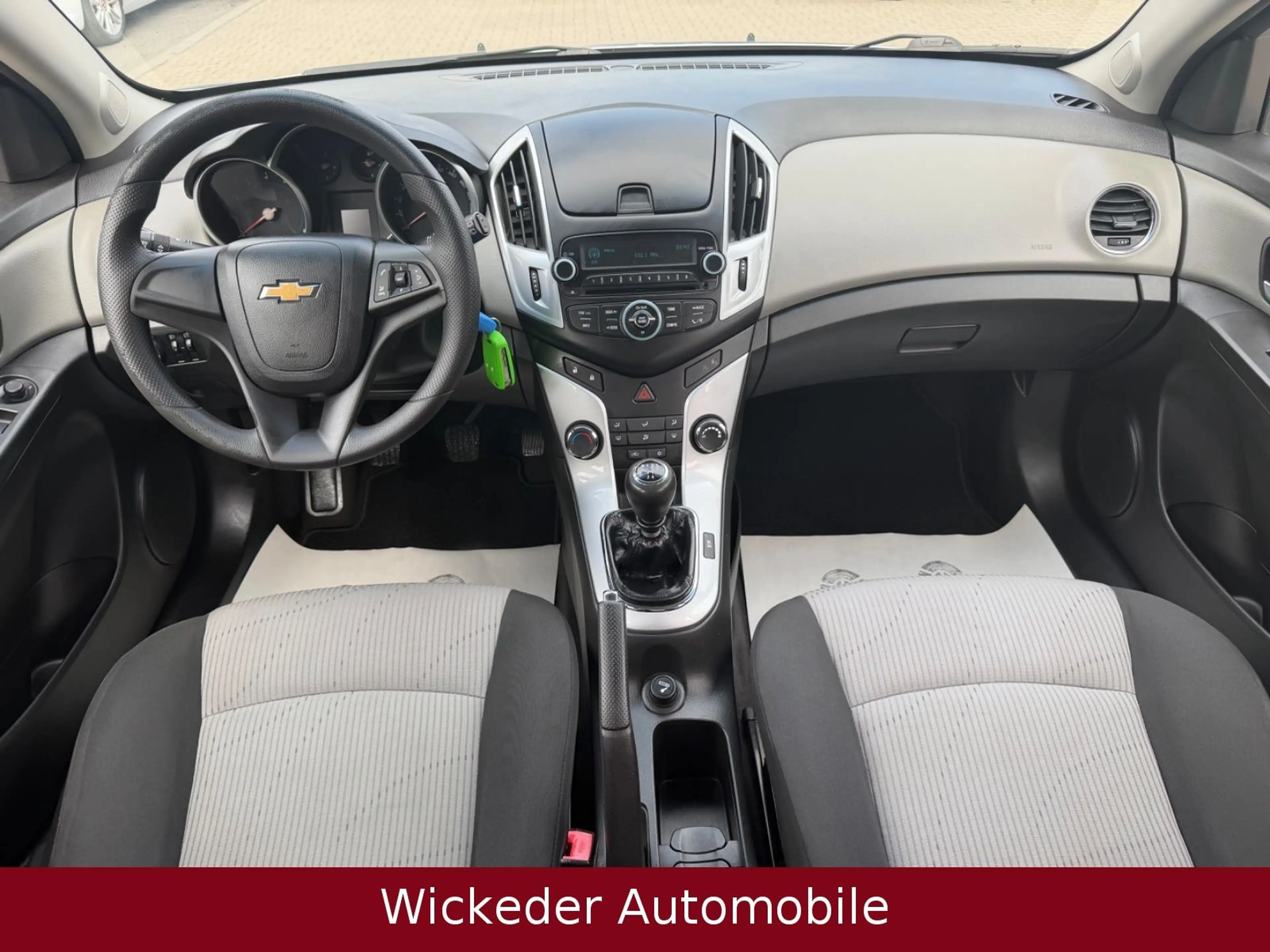 Chevrolet Cruze Station Wagon LS+Tüv Neu/Klima — photo 11