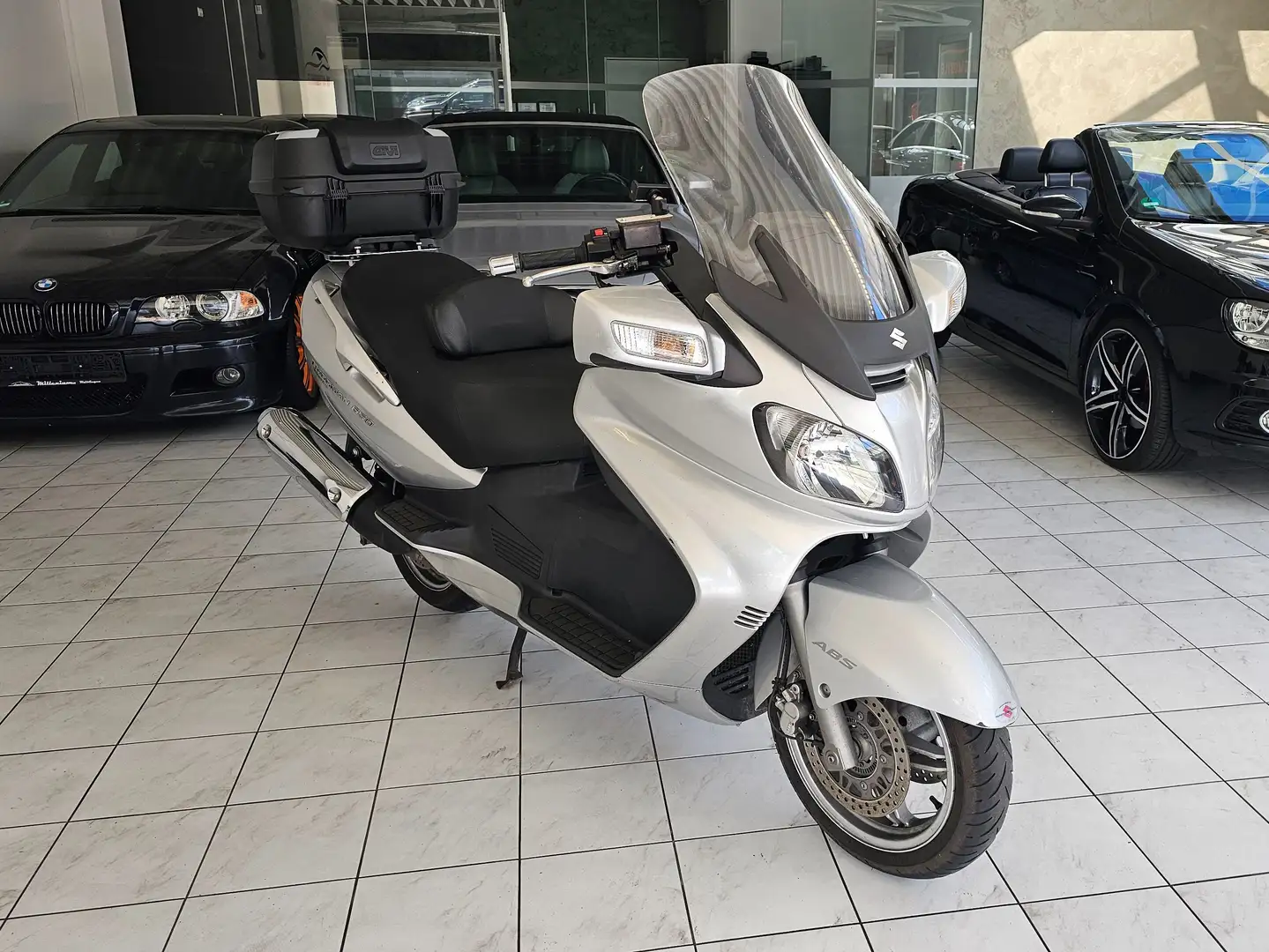 Suzuki Burgman 650 ABS - 2