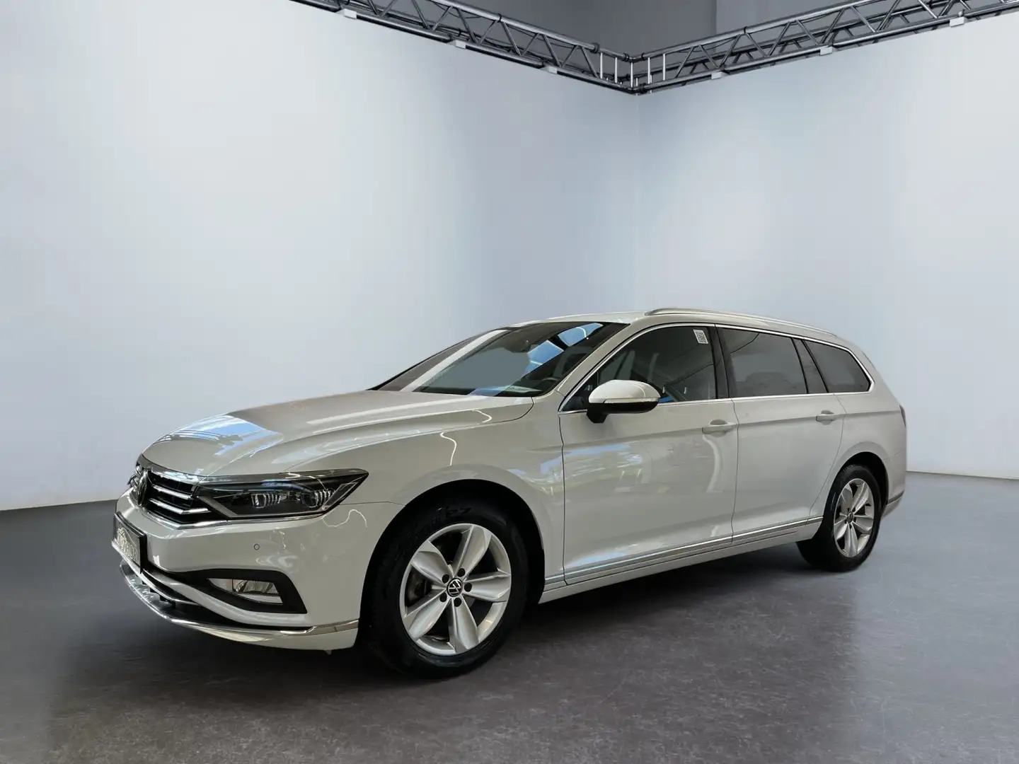 Volkswagen Passat Variant Elegance 2.0 TDI DSG Massagesitze Weiß - 2