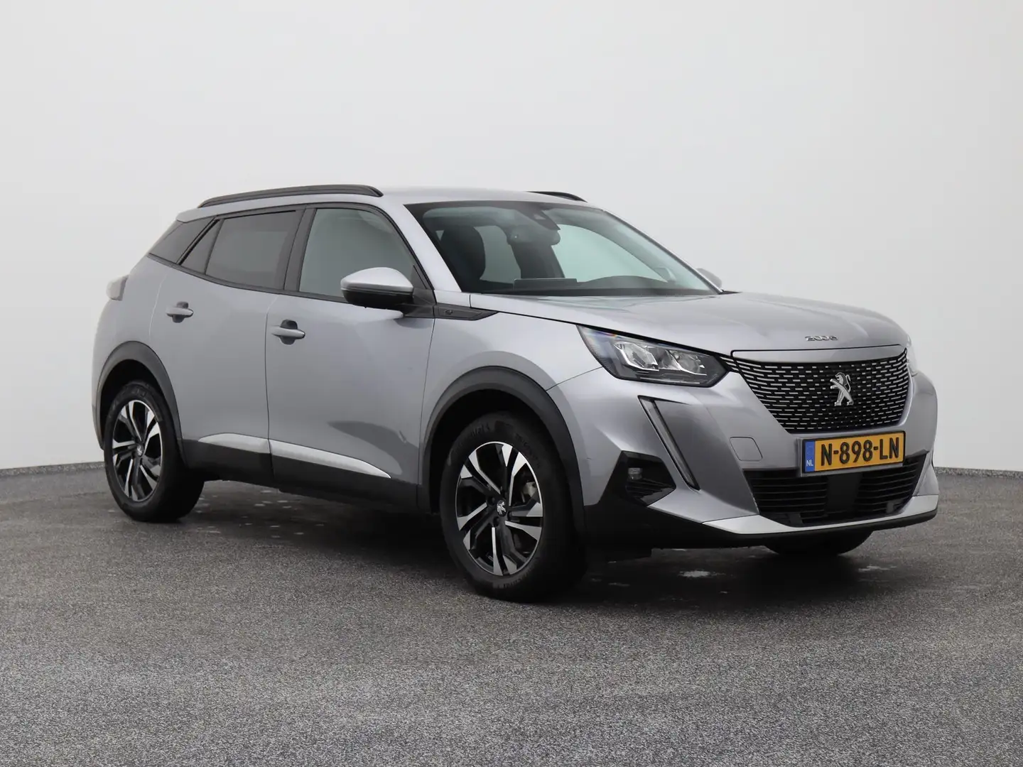 Peugeot e-2008 EV Allure Pack 50 kWh | CAMERA | CARPLAY Gris - 2