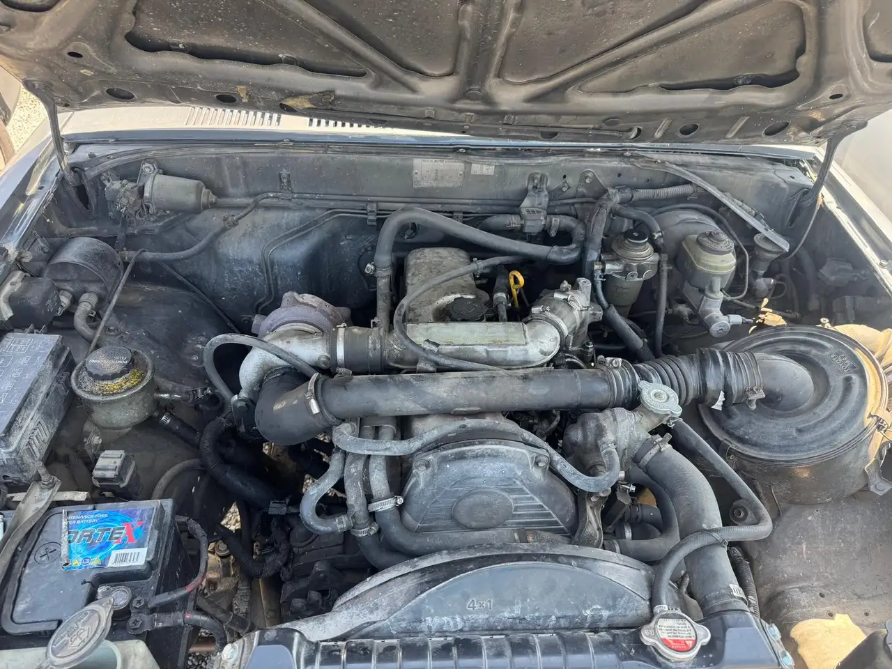 Toyota Hilux 2.4 D 4WD SR5, foto 9