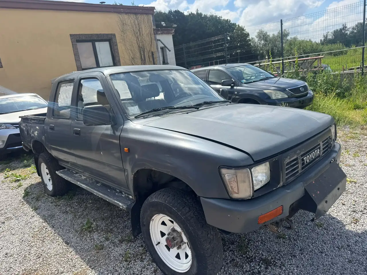 Toyota Hilux 2.4 D 4WD SR5, foto 2