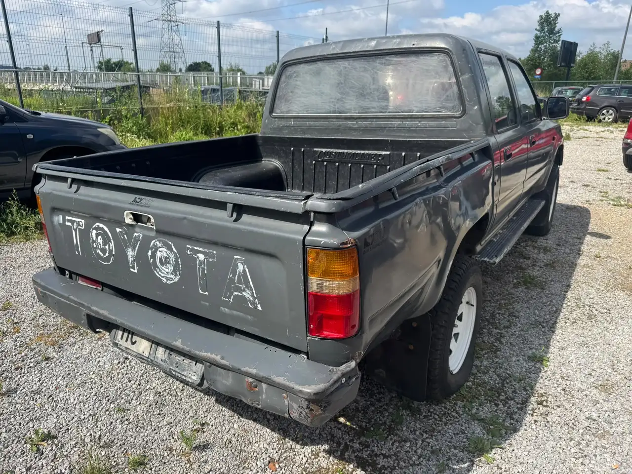 Toyota Hilux 2.4 D 4WD SR5, foto 4