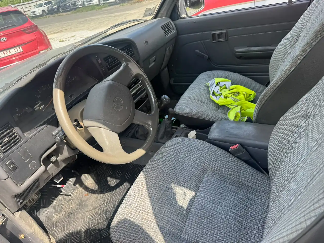 Toyota Hilux 2.4 D 4WD SR5, foto 7