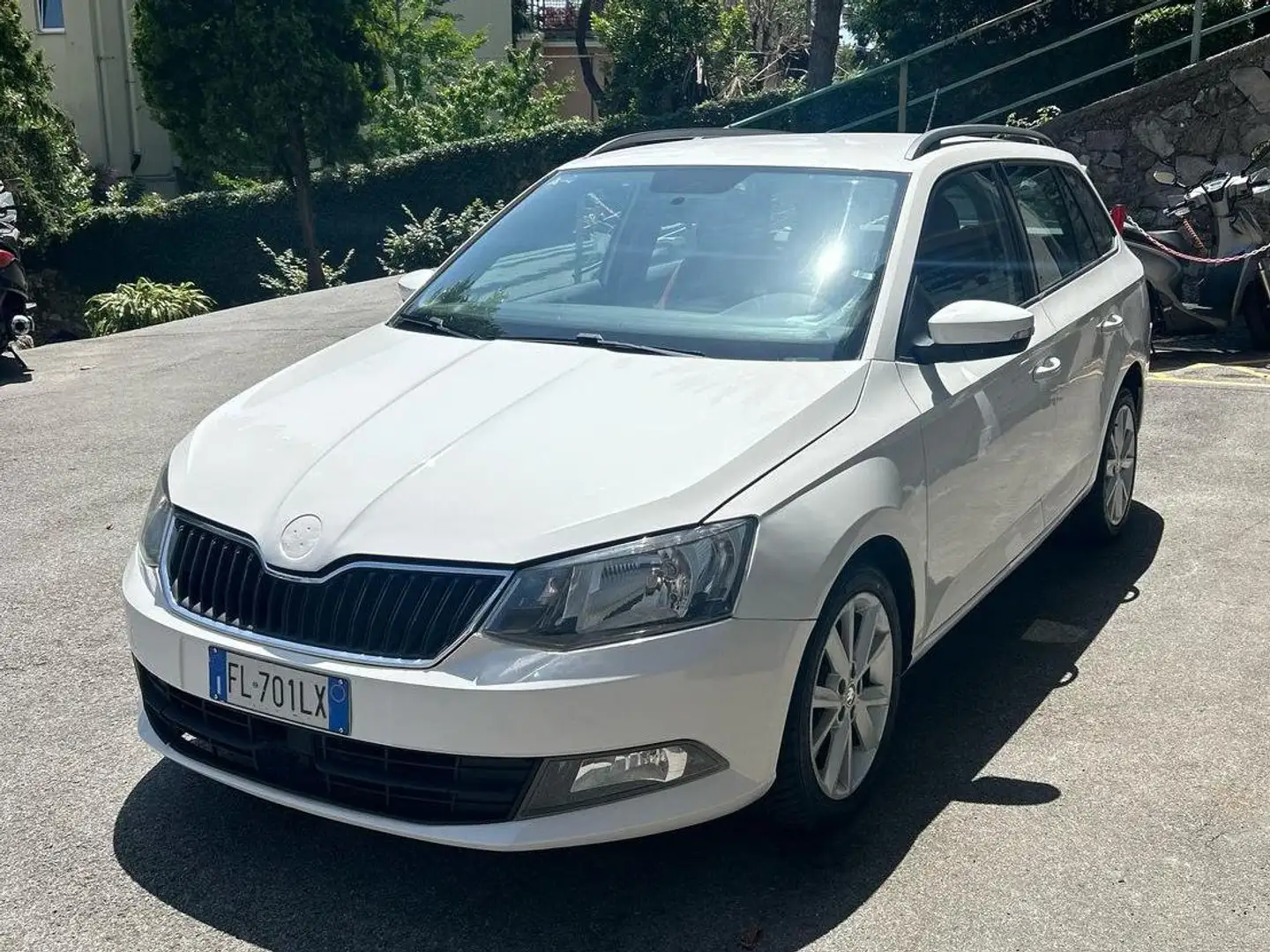 Skoda Fabia Fabia Wagon 1.4 tdi Active 75cv Bianco - 2