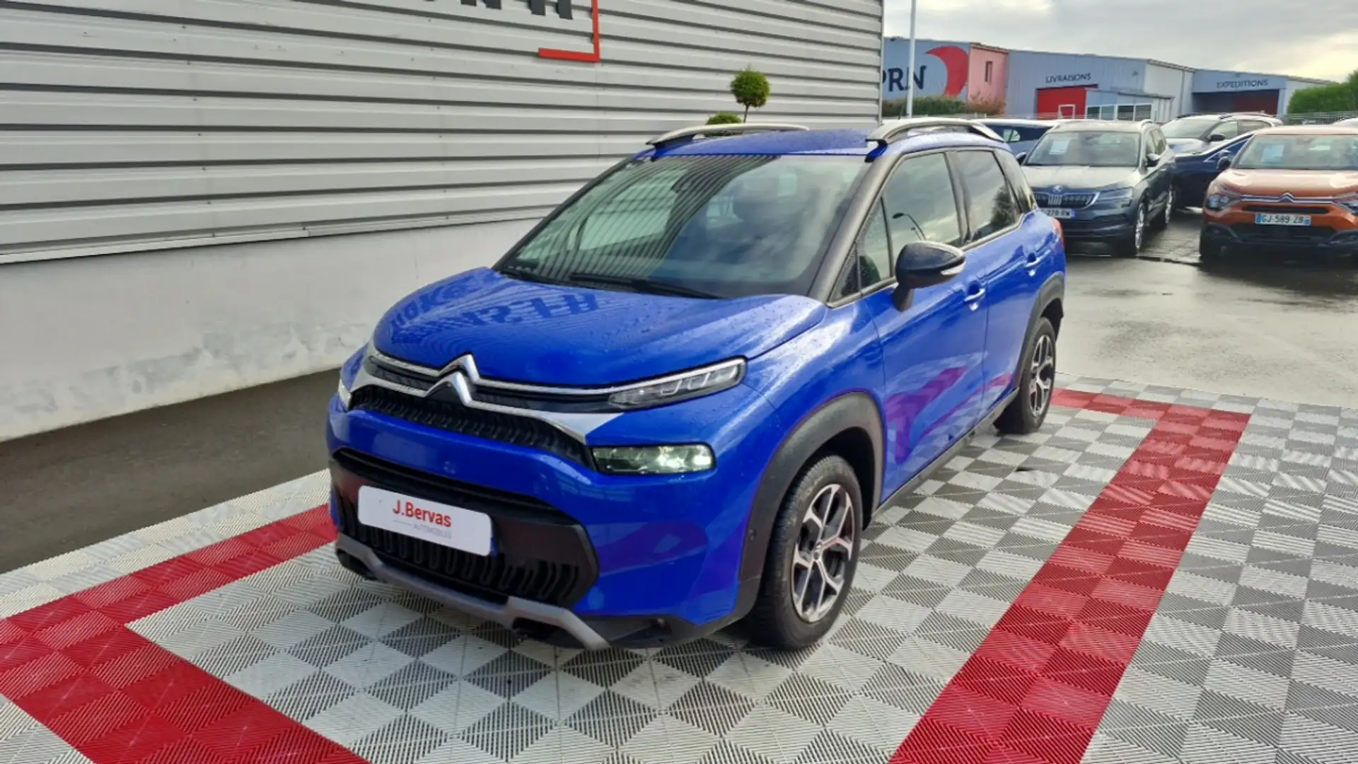 Citroen C3 Aircross PURETECH 110 SS BVM6 SHINE Bleu - 2