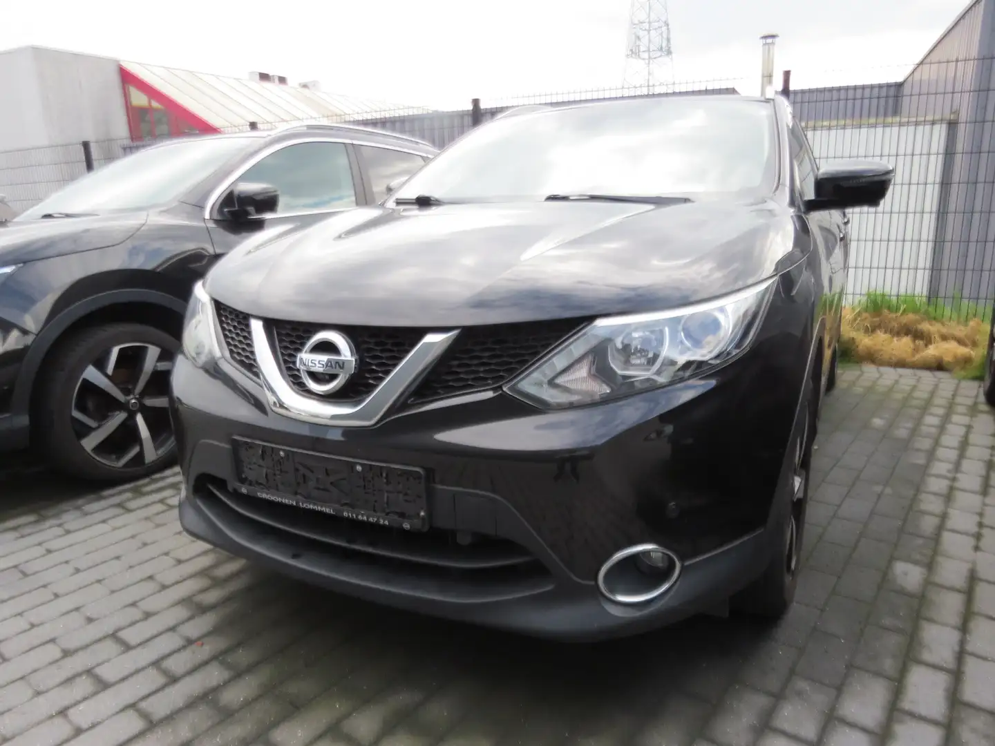 Nissan Qashqai Qashqai 1.2 DIG-T N-Connecta Negro - 1