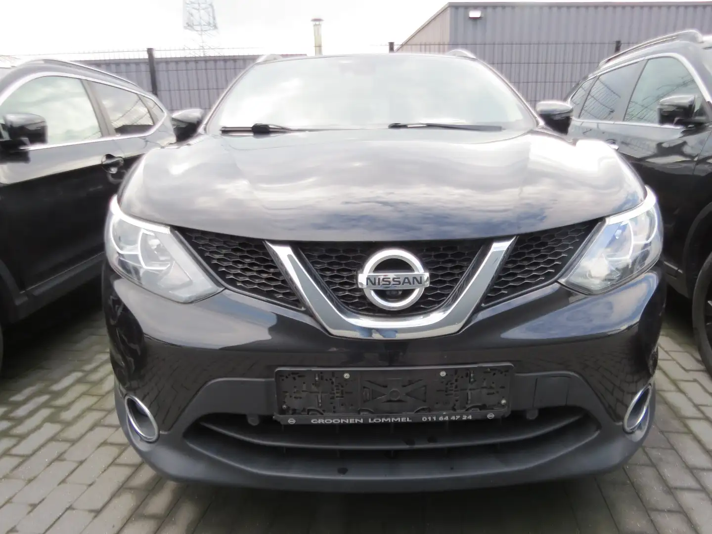 Nissan Qashqai Qashqai 1.2 DIG-T N-Connecta Schwarz - 2