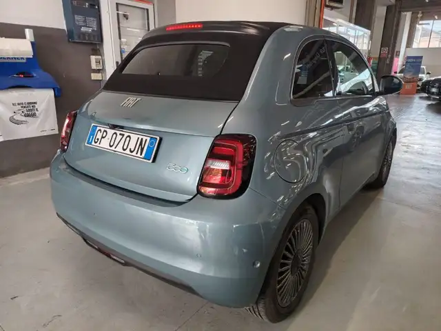 Fiat 500E view 6