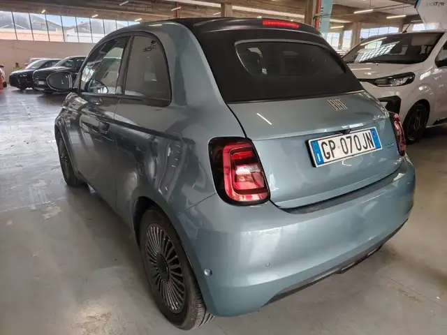 Fiat 500E view 8