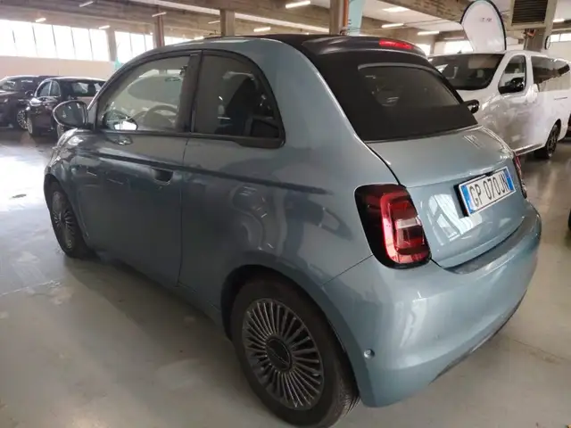Fiat 500E view 7