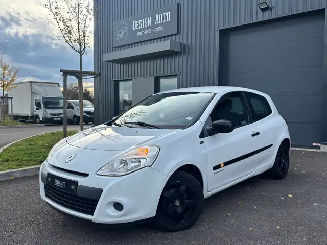Renault Clio III 1.2 75CH EDITION YAHOO - CARNET D'ENTRETIEN - GARANTIE 03 MOIS