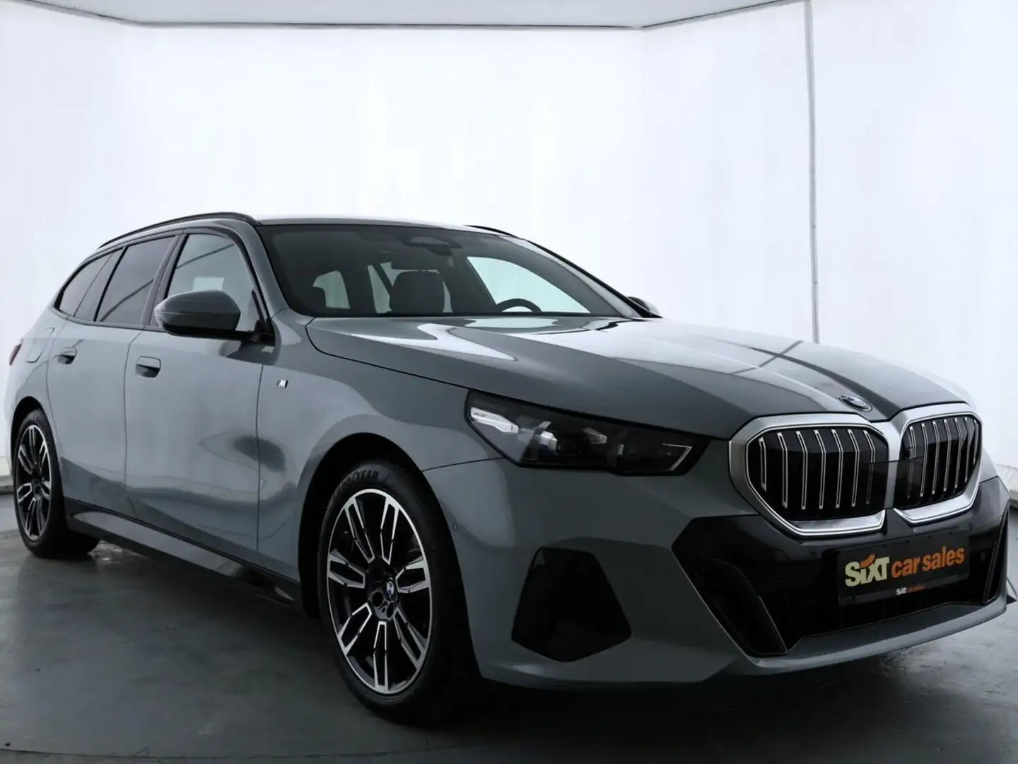 BMW 520 i M Sport|ACC|Pano|AHK|Dr.Ass.Prof.|Inno.|LEDer Grau - 1