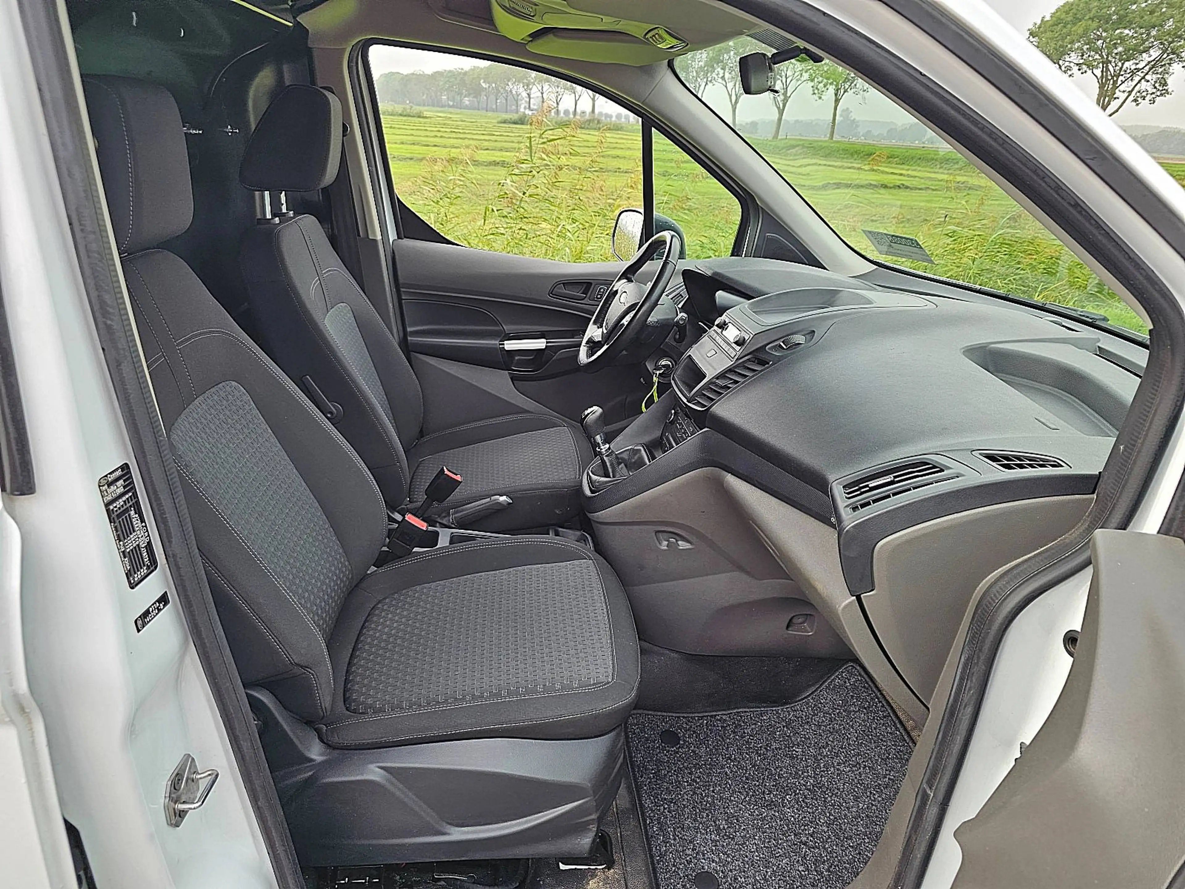 Ford Transit Connect 1.5 L2 ac EURO6 — photo 7