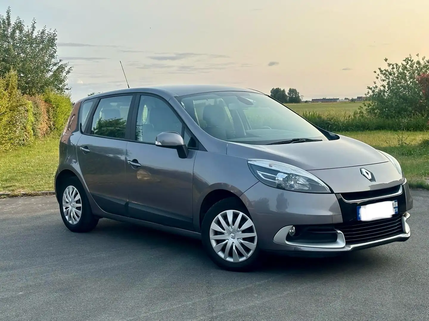 Renault Scenic III dCi 110 FAP eco2 Business Euro 5 EDC - 1