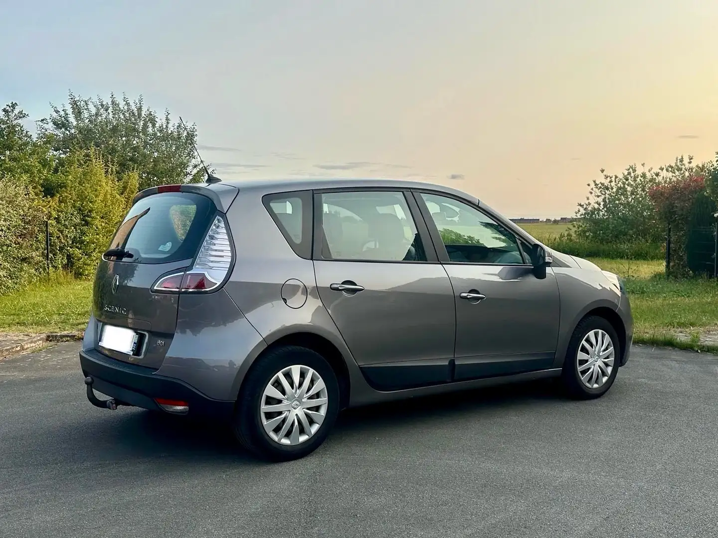 Renault Scenic III dCi 110 FAP eco2 Business Euro 5 EDC - 2