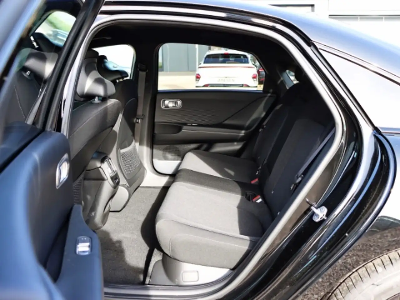 Hyundai IONIQ 6 53 kWh RWD TECHNIQ Matrix-LED HUD El. HEckklappe E 8