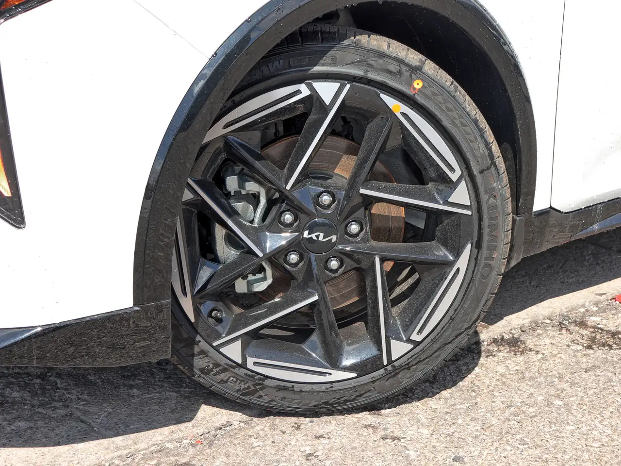 Kia K4 photo Kia K4