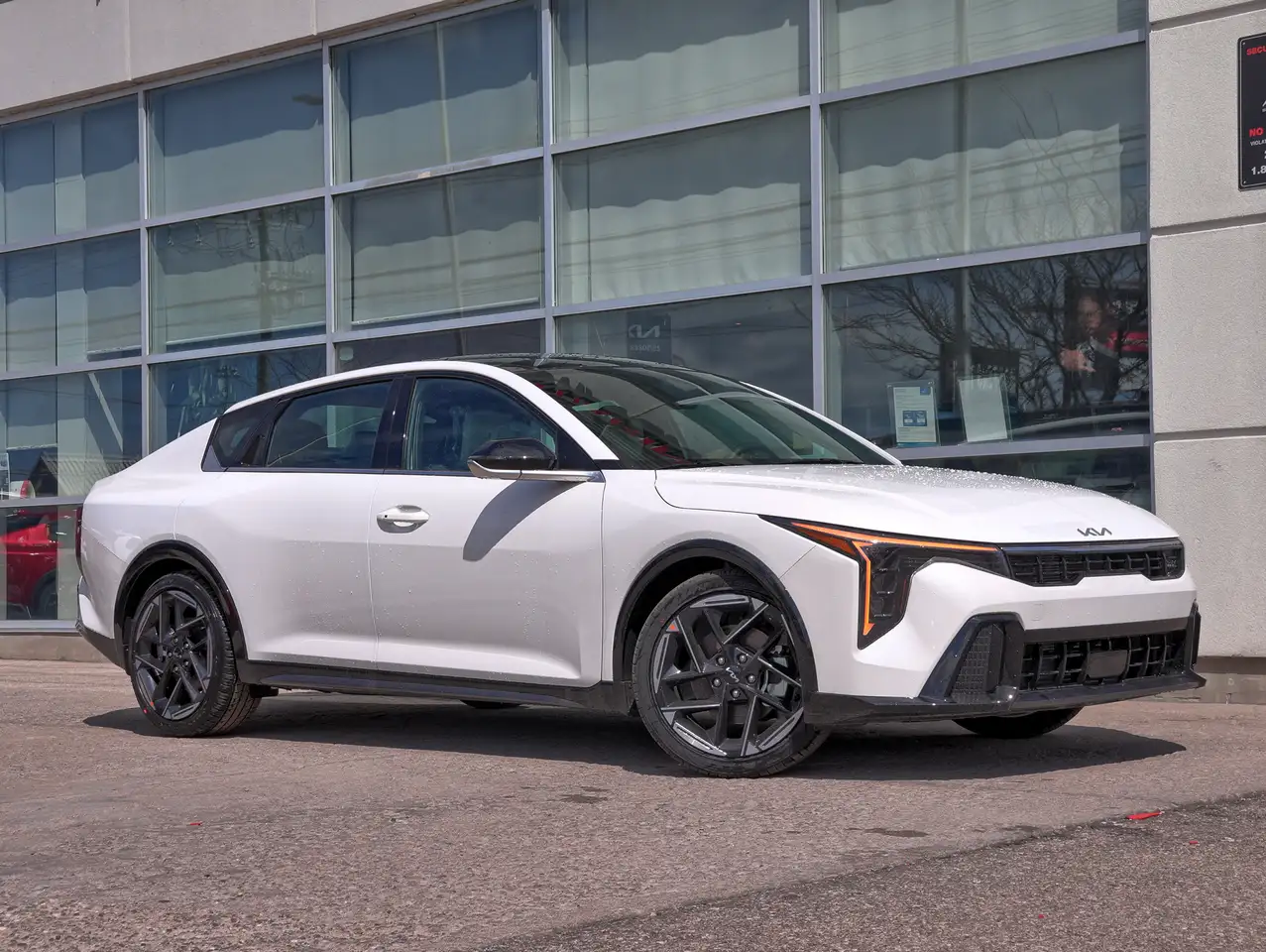 Kia K4 photo Kia K4