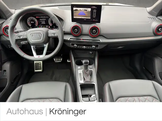 Audi Q2 view 13