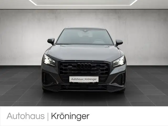 Audi Q2 view 5