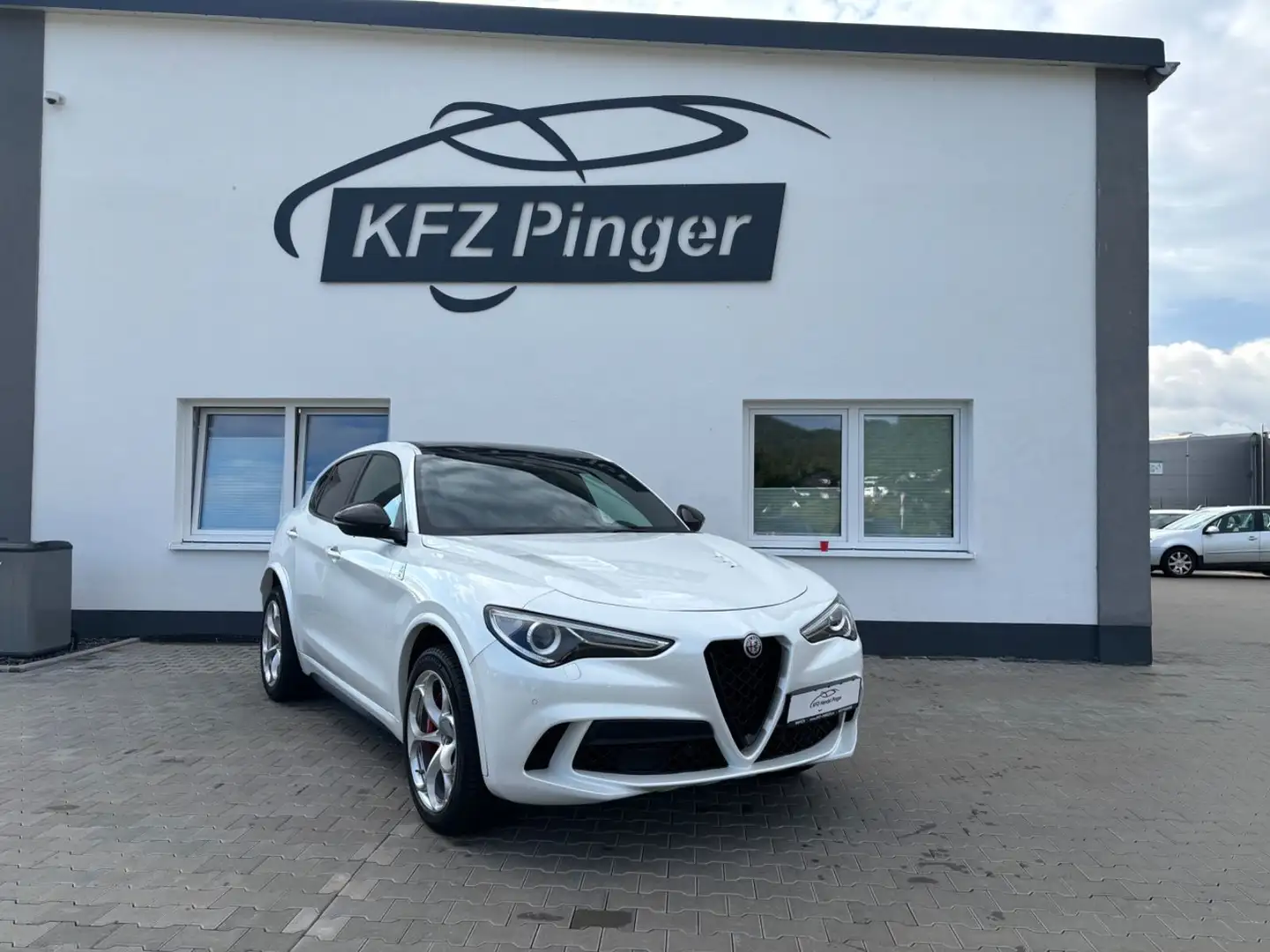 Alfa Romeo Stelvio Quadrifoglio Q4 Blanc - 1