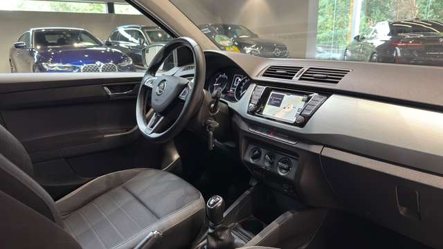 Skoda Fabia — photo 14