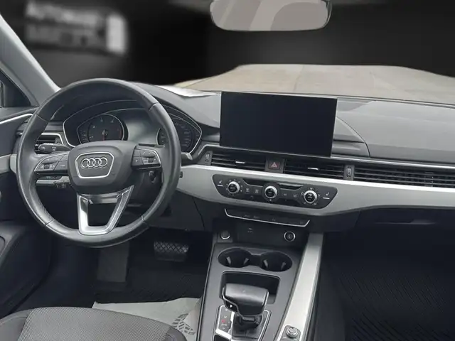 Audi A4 view 15