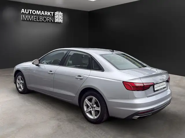 Audi A4 view 6