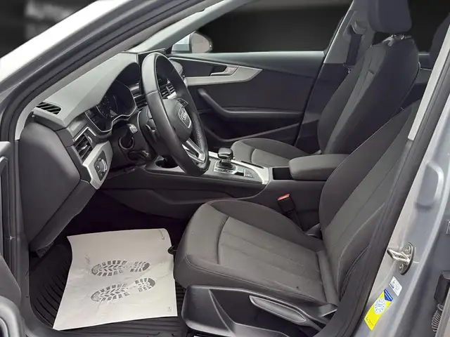 Audi A4 view 13