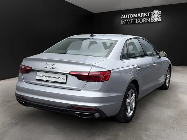 Audi A4 view 7