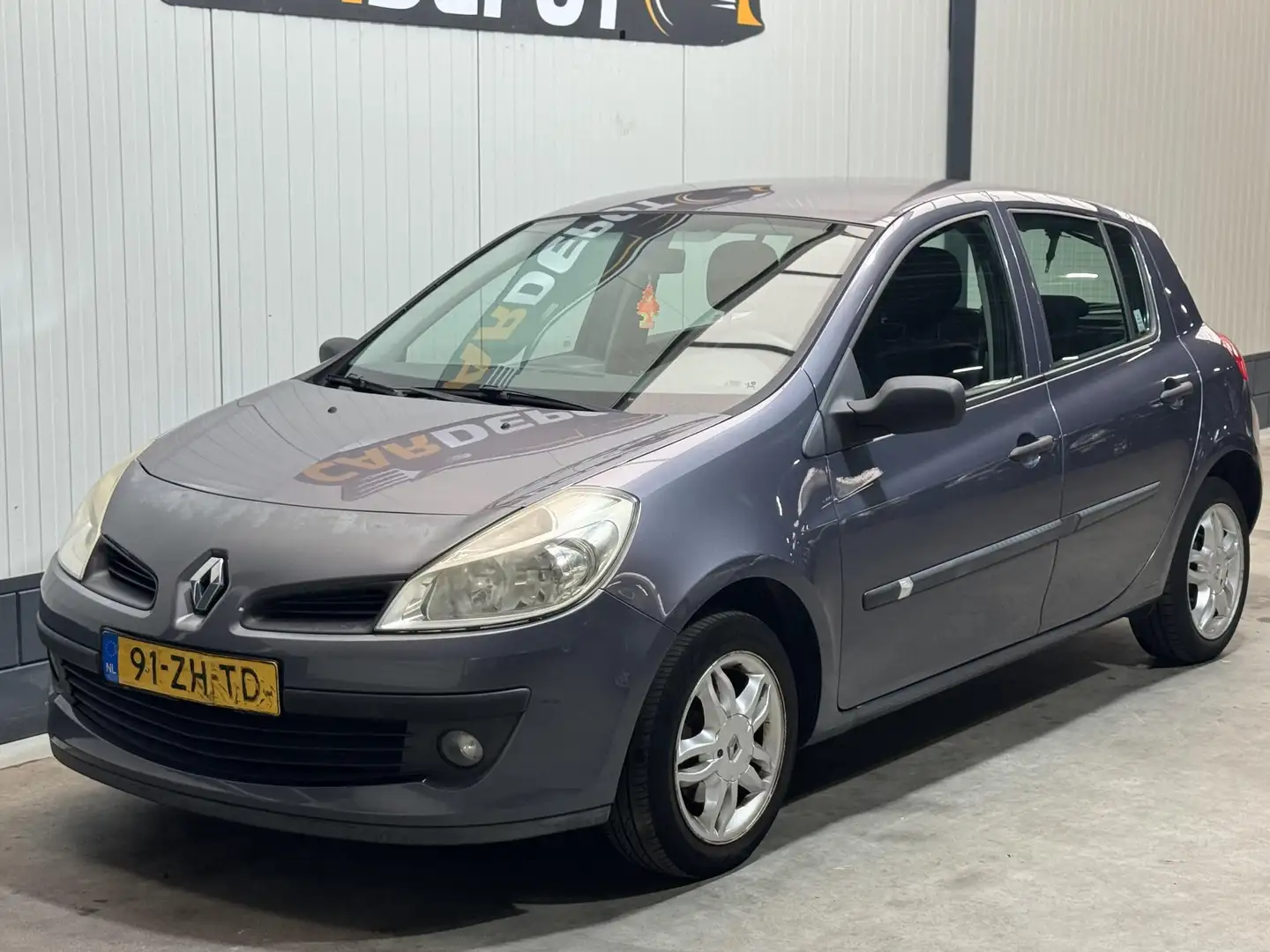 Renault Clio 1.2-16V Special Line Azul - 1