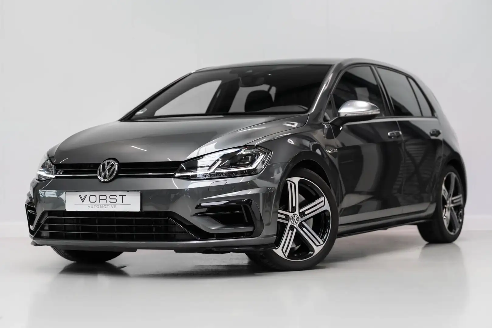 Volkswagen Golf 2.0 TSI 4Motion R Dsg Stoelverwarming Grijs - 1