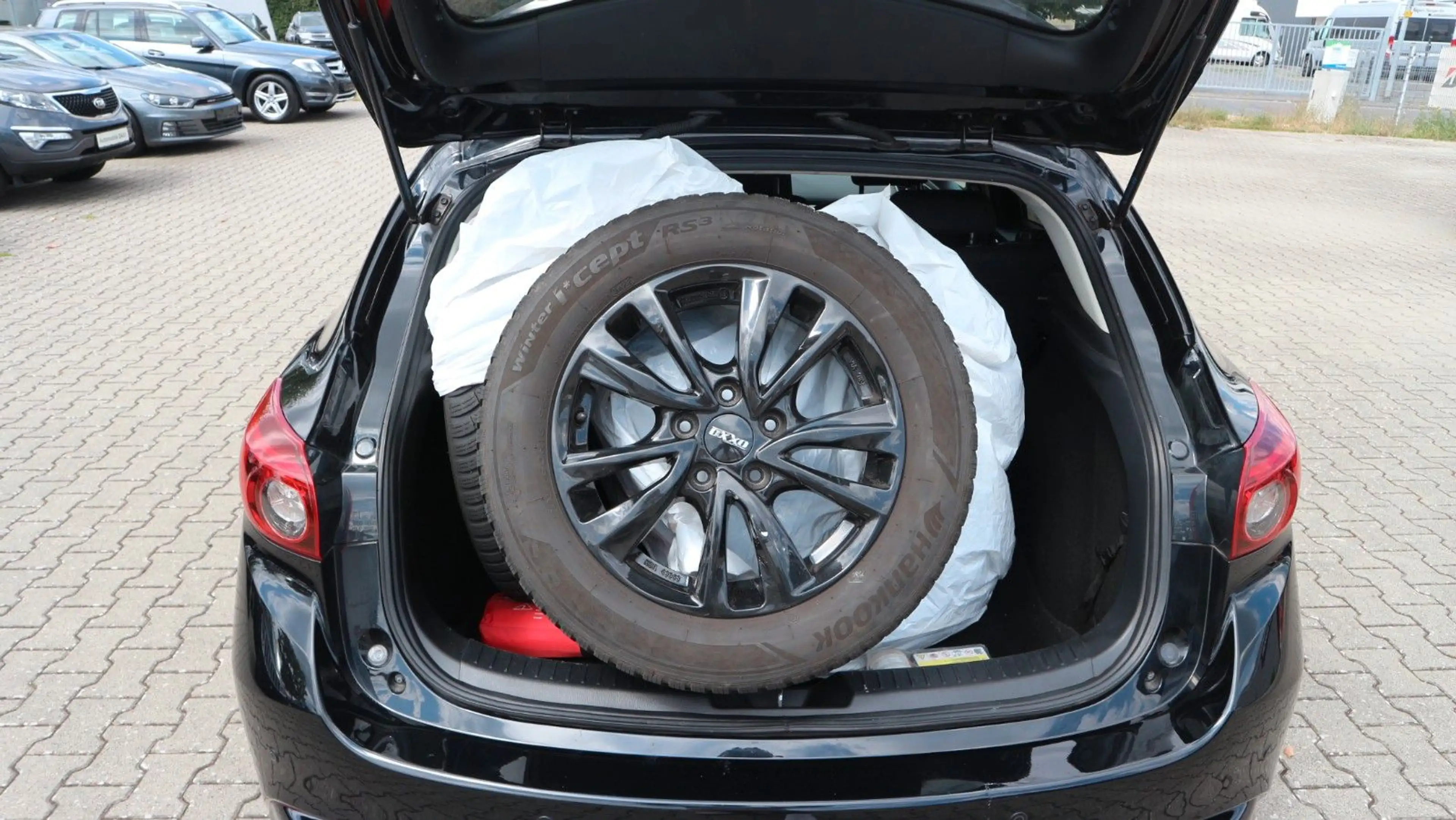 Mazda 3 2.0 SKYACTIV-G 120 Sports-Line*Head-Up*BOSE* — photo 8