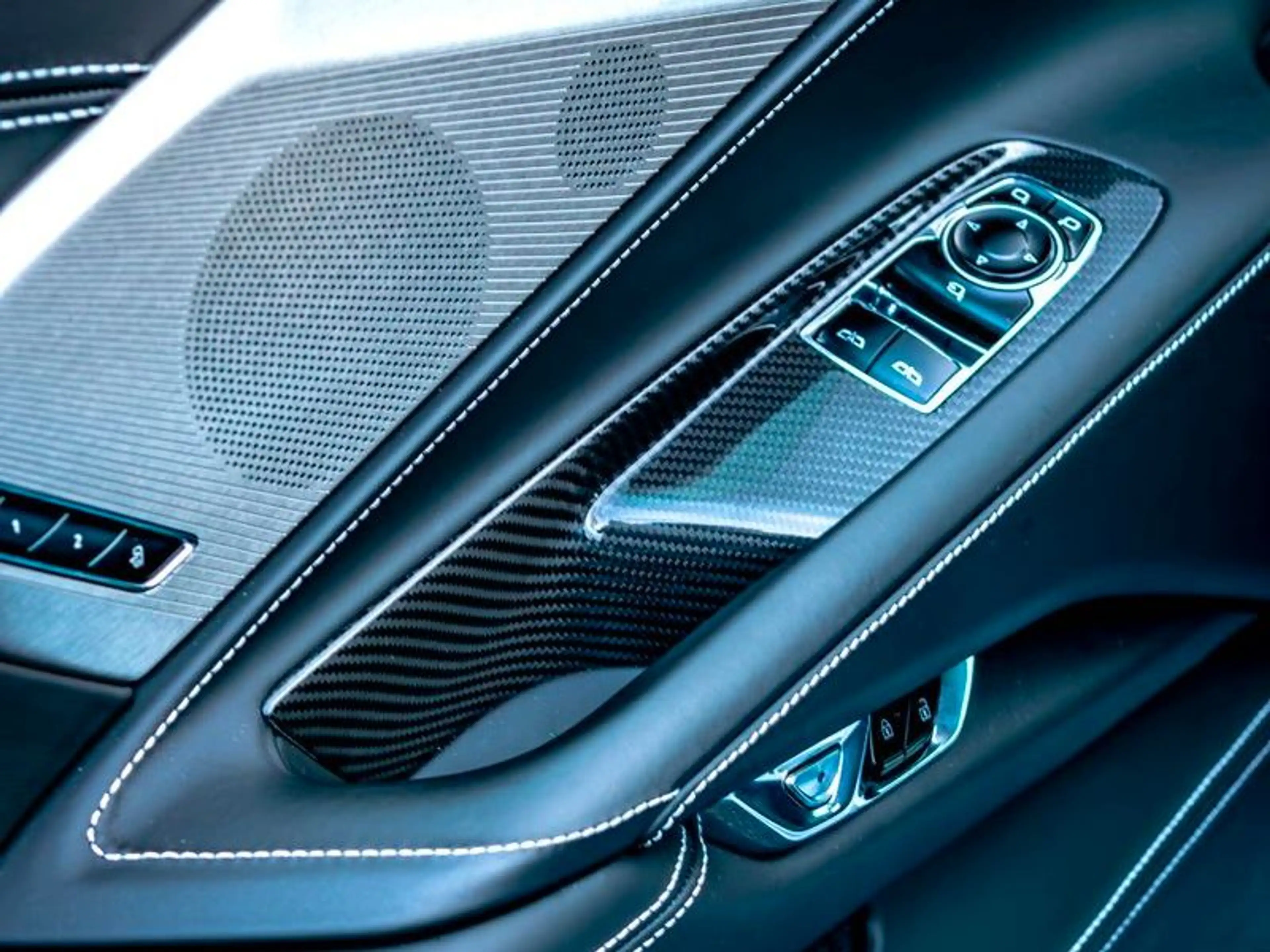 Corvette C8 — photo 13