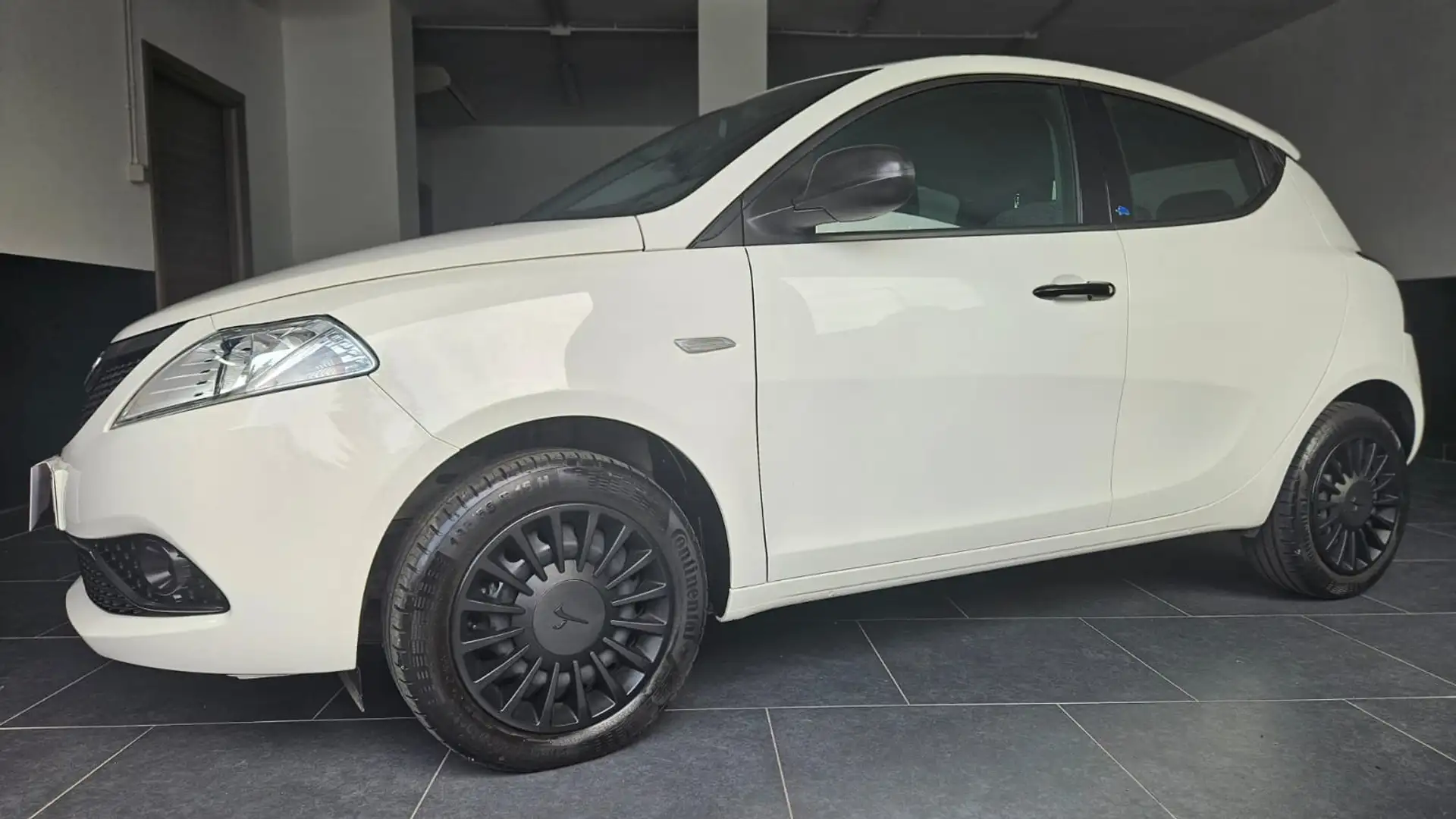 Lancia Ypsilon Ypsilon 1.2 El. Blu Gpl CASA MADRE "NO VINCOLI" bijela - 1