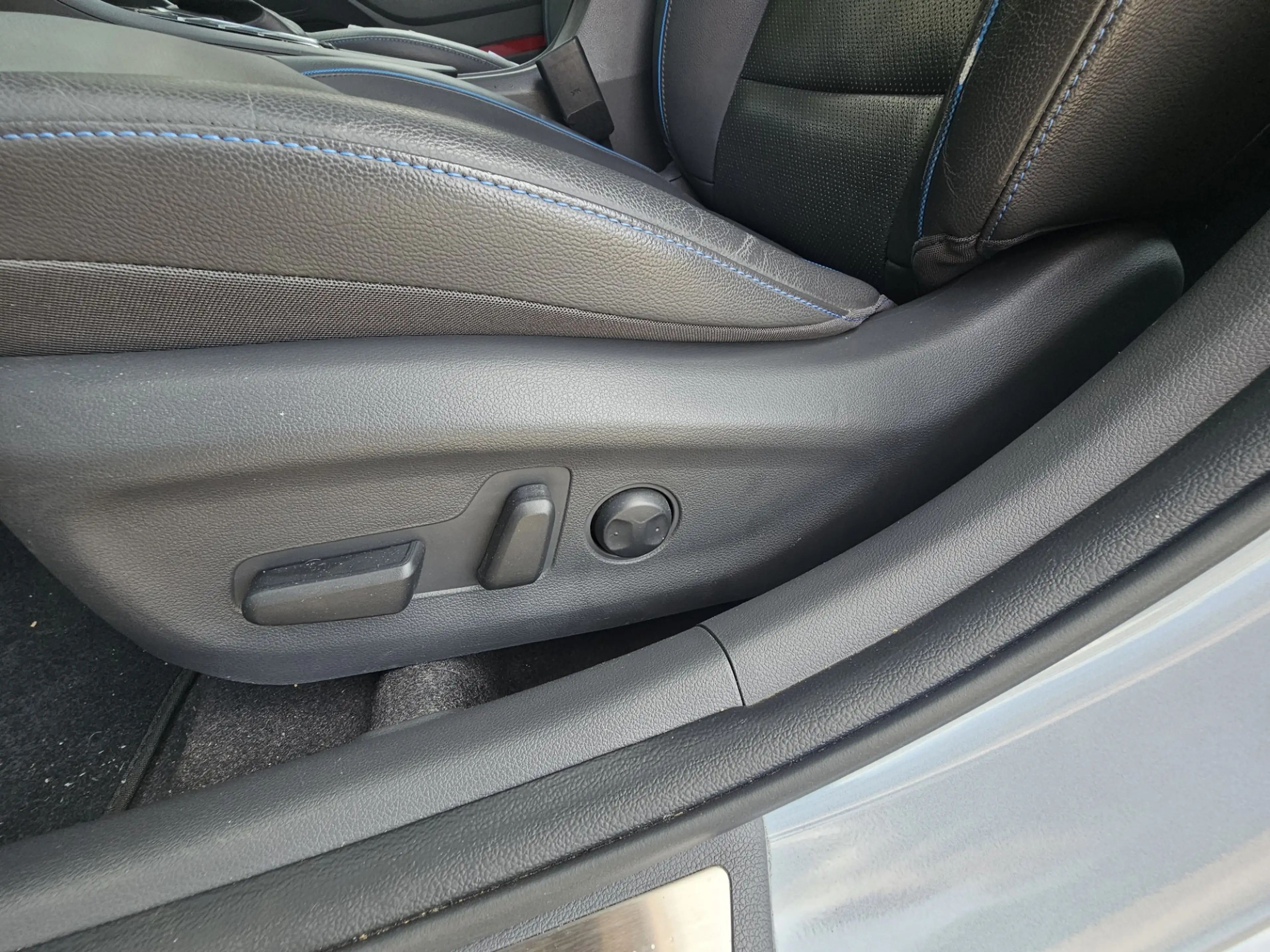Hyundai IONIQ 1.6 GDi Premium Leer/Trekhaak — photo 13