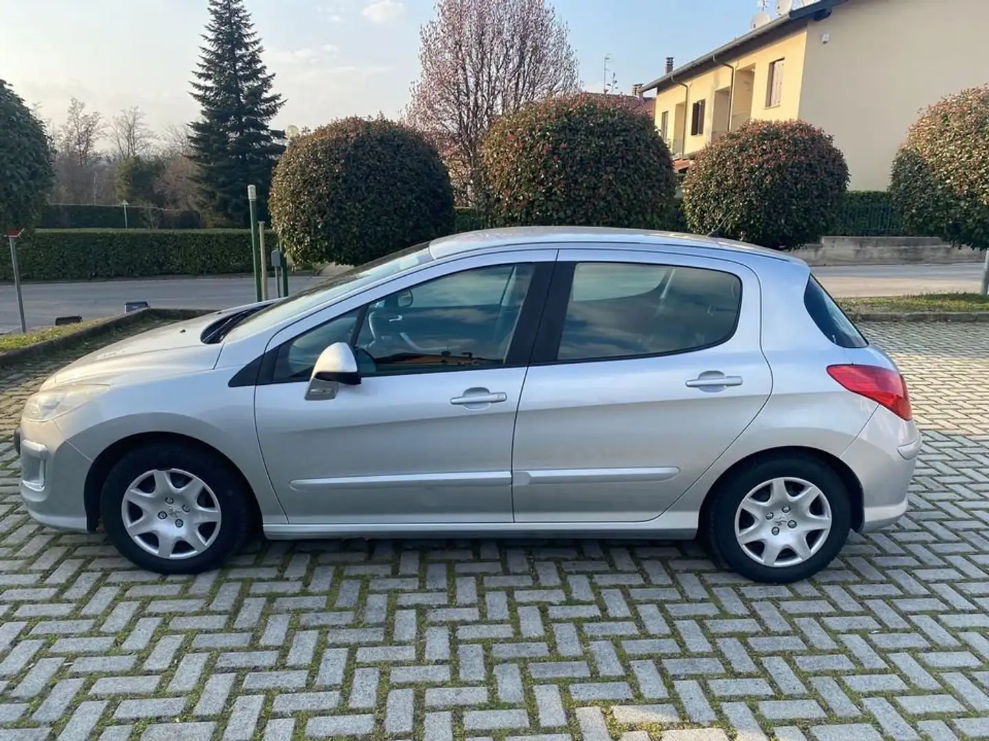 Peugeot 308 308 5p 1.6 e-hdi 8v Access s Grigio - 2
