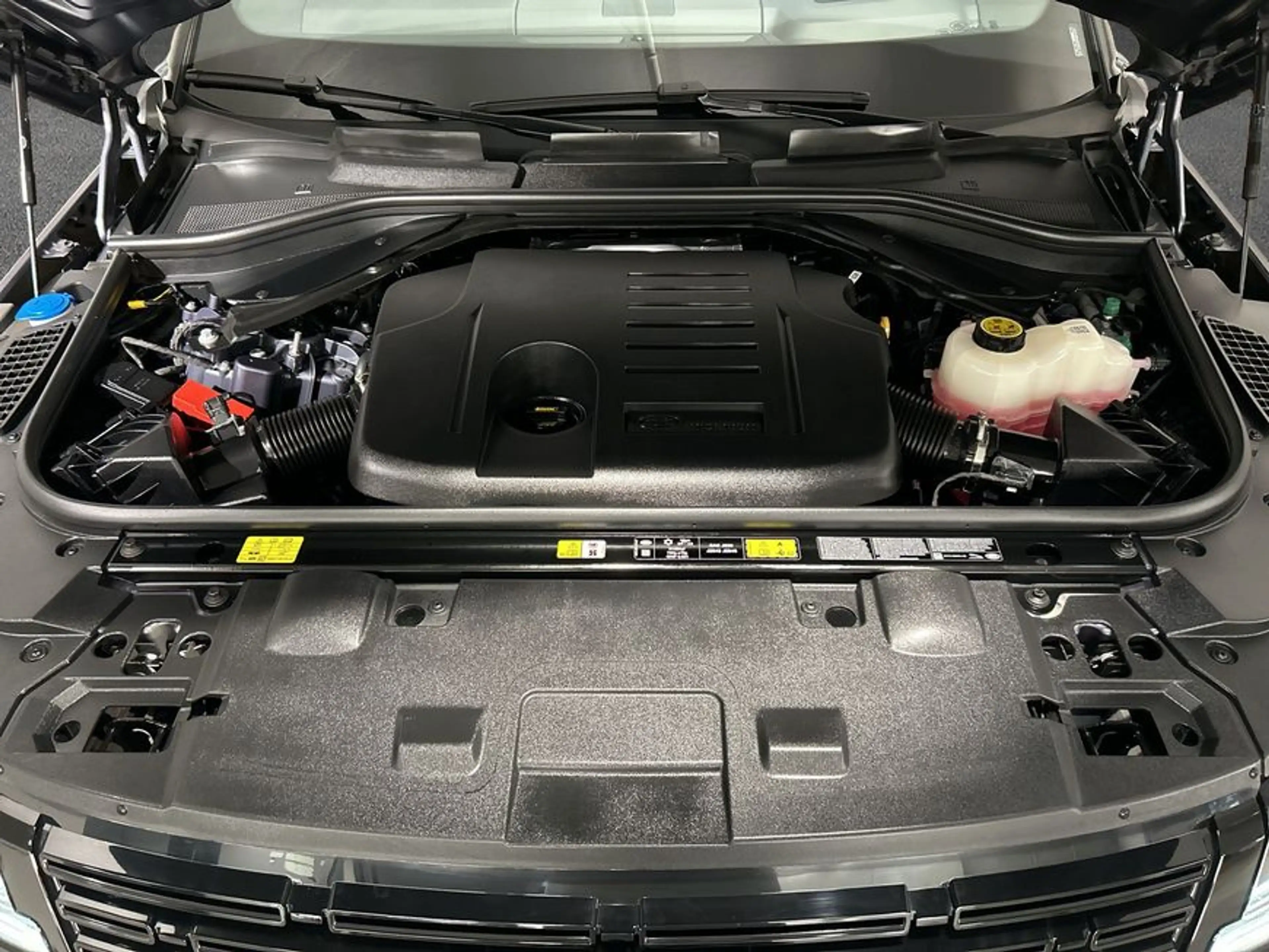 Land Rover Range Rover Sport P460e S — photo 10