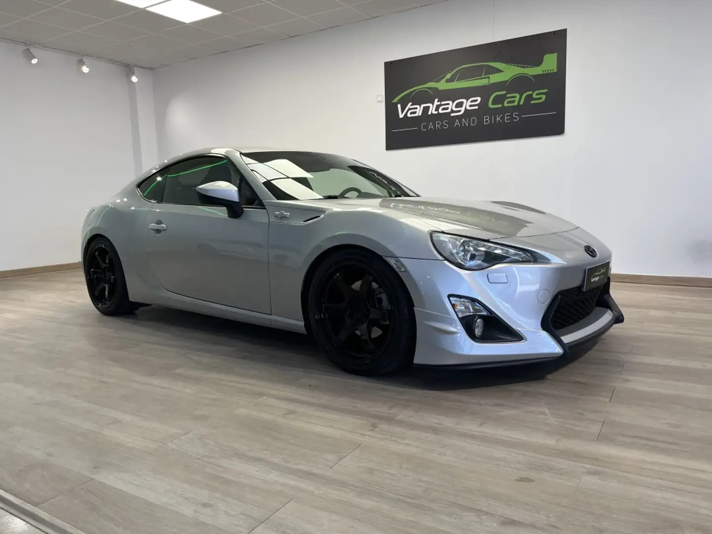 Toyota GT86 Silber - 2