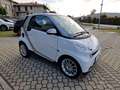 smart forTwo fortwo 1000 52 kW MHD Weiß - thumbnail 3