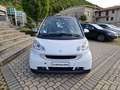 smart forTwo fortwo 1000 52 kW MHD Weiß - thumbnail 2