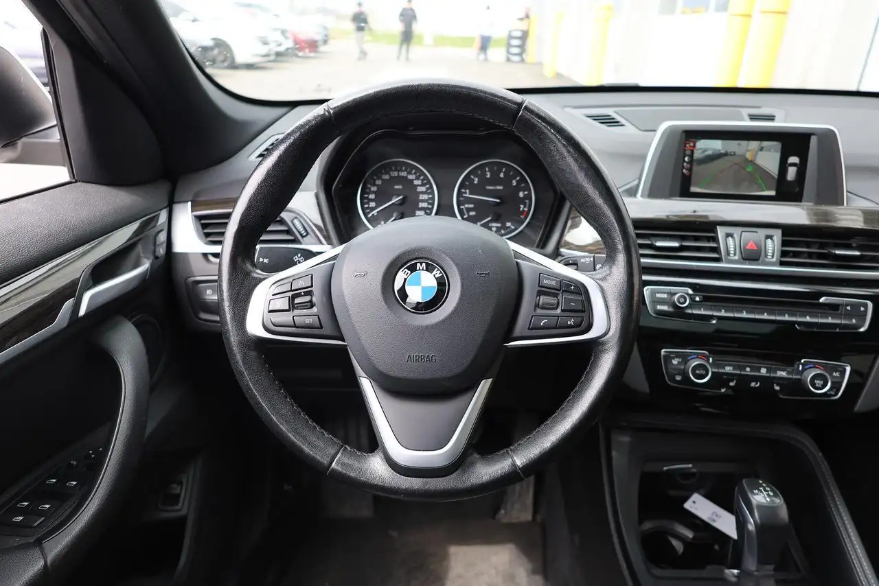 BMW X1 снимка BMW X1